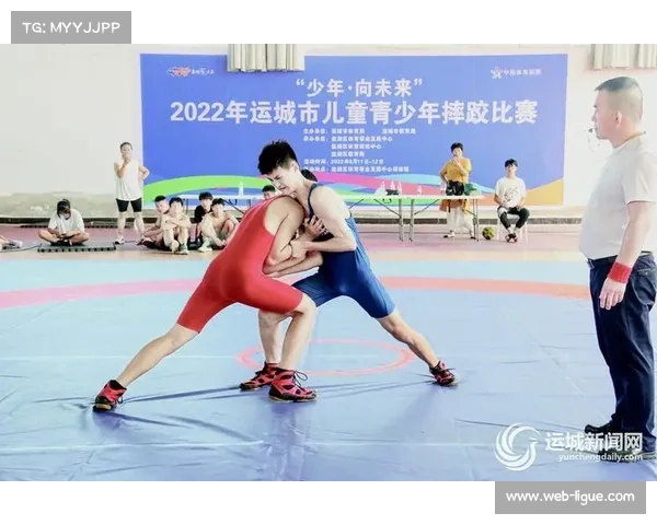 “奔跑吧·少年”河南省青少年摔跤冠军赛推动基层摔跤运动发展